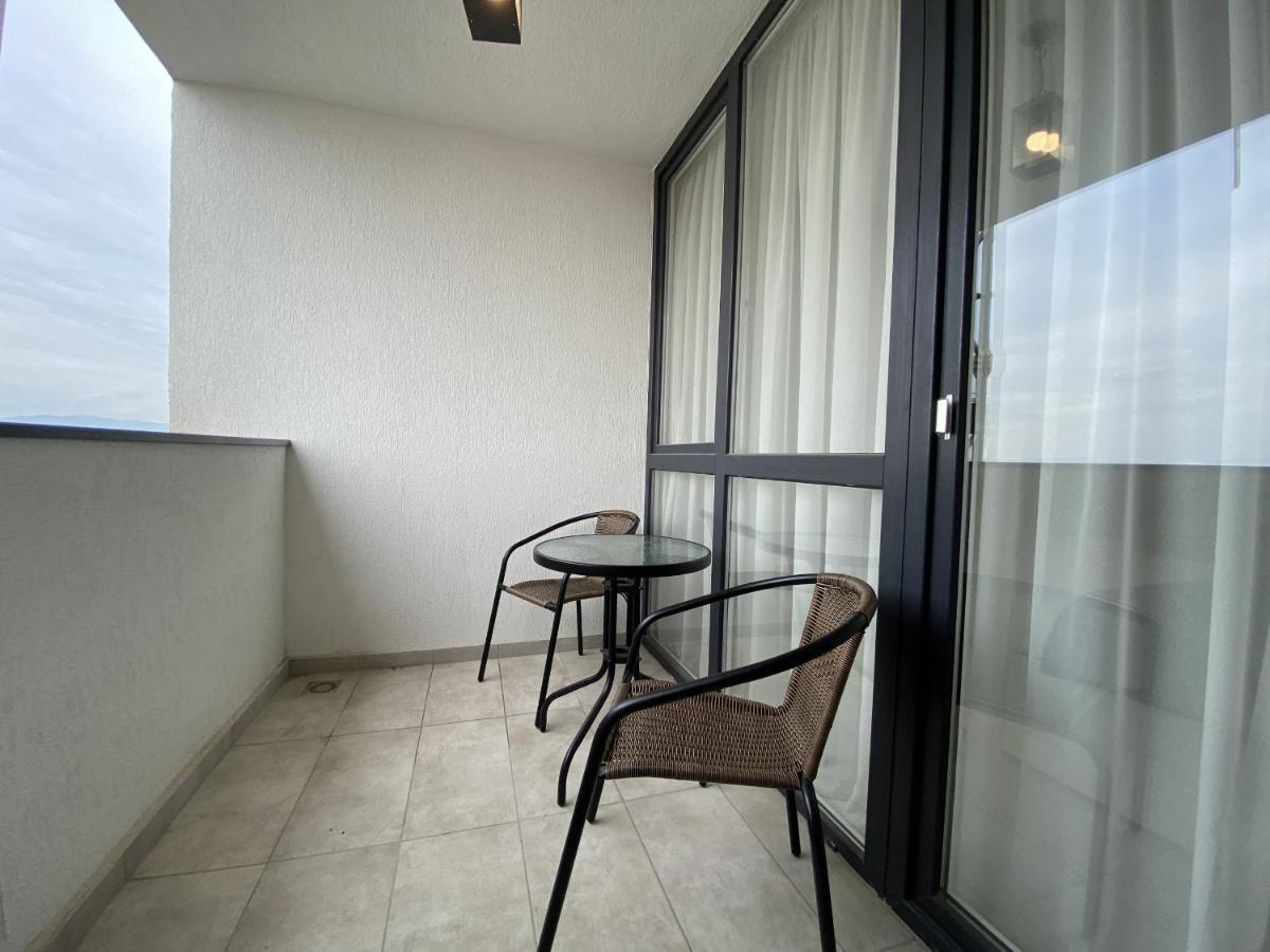 Apartment Charming Flat In With Balcony Panoramic View *