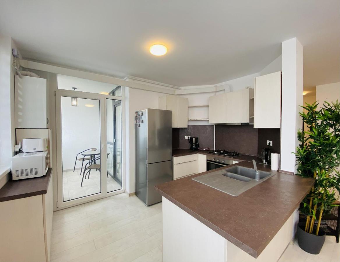 Apartment Charming Flat In With Balcony Panoramic View *