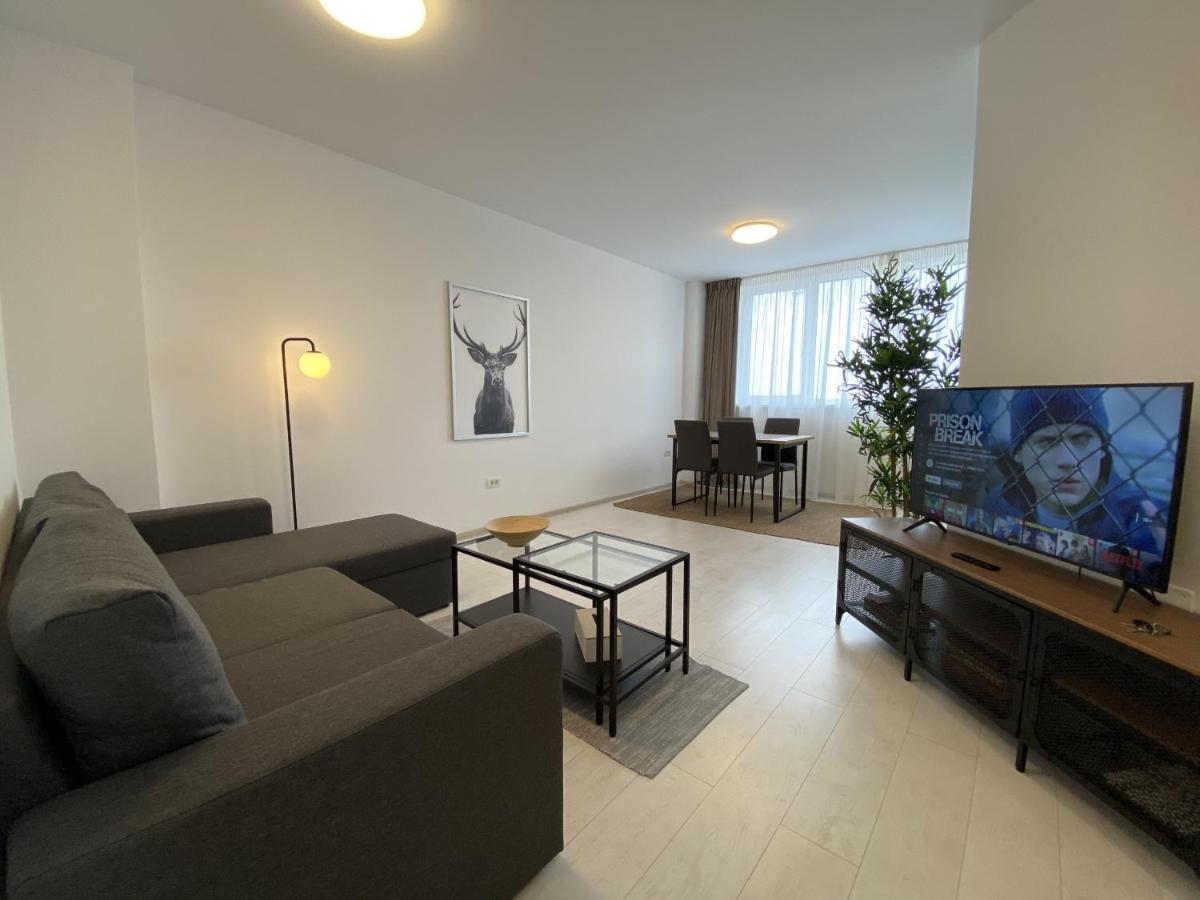 Charming Flat In With Balcony Panoramic View Brasov