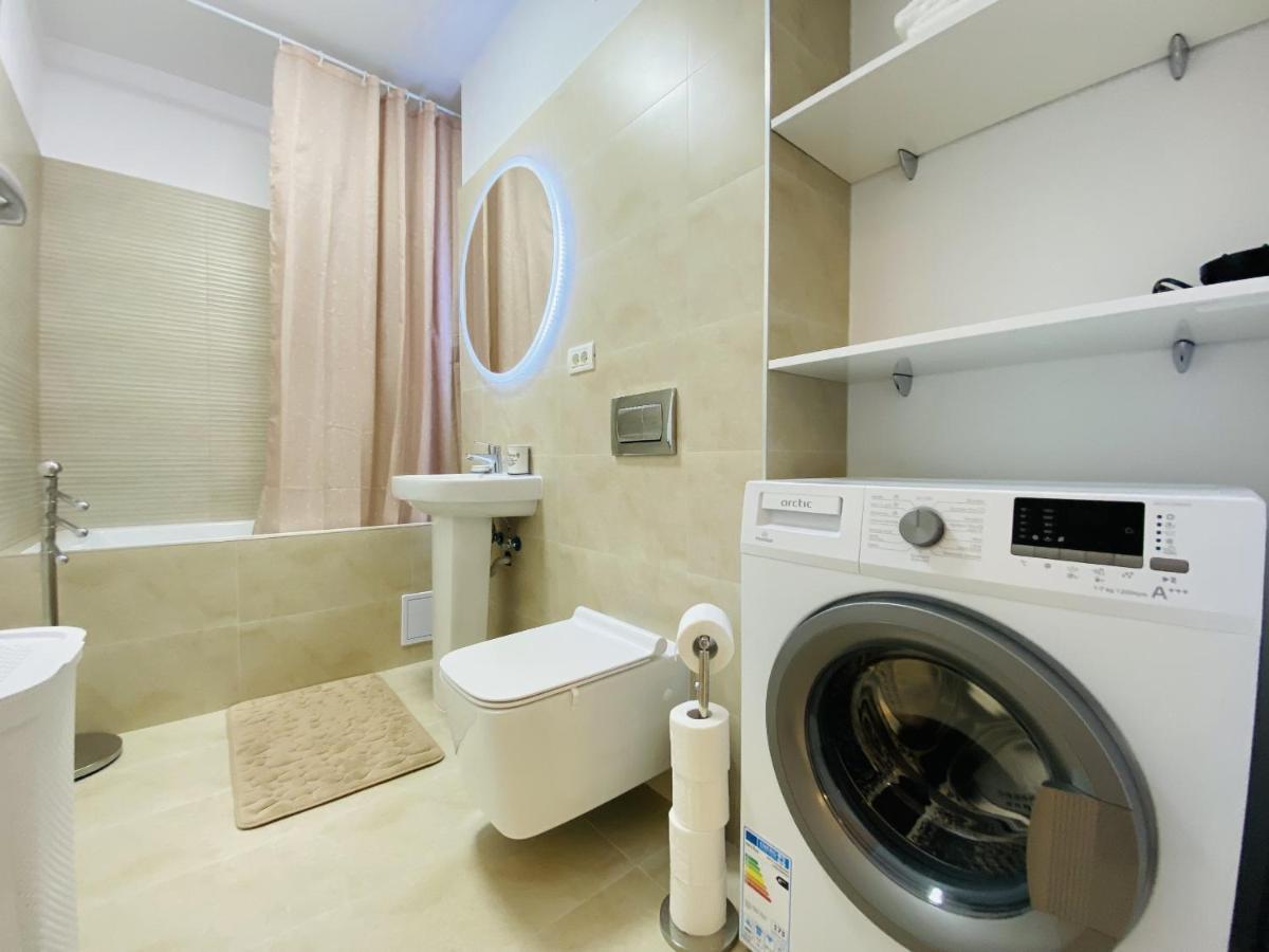 Charming Flat In With Balcony Panoramic View Apartment Brasov