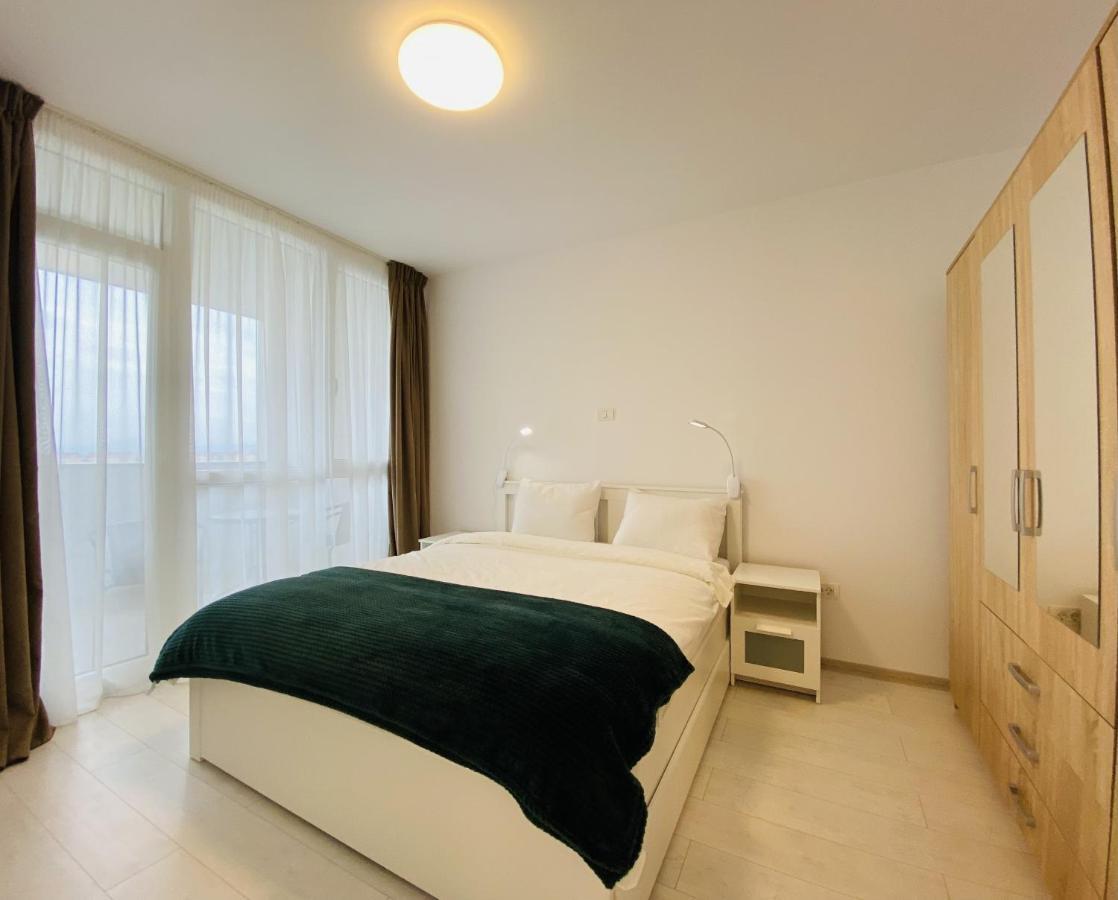 Charming Flat In With Balcony Panoramic View Brasov